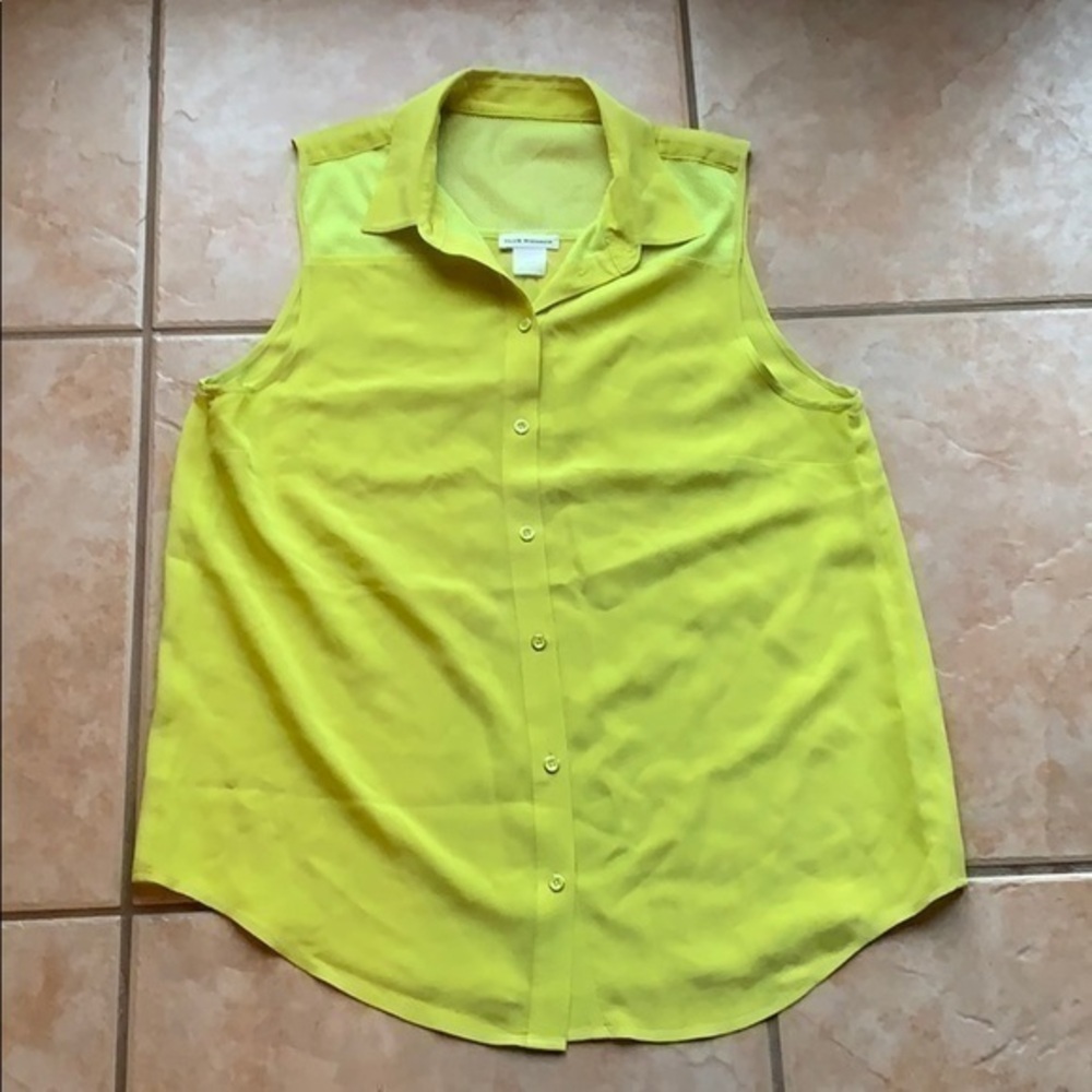 ❤️FINAL SALE❤️ Club Monaco Chartreuse Silk Panel Collared Tank Size Medium